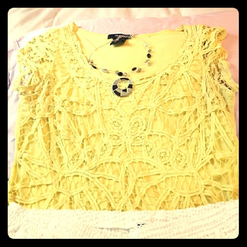 Crocheted Short sleeve top